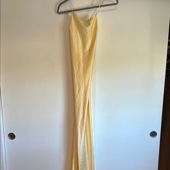 Chic Yellow Satin Dress - Picture 4 of 7